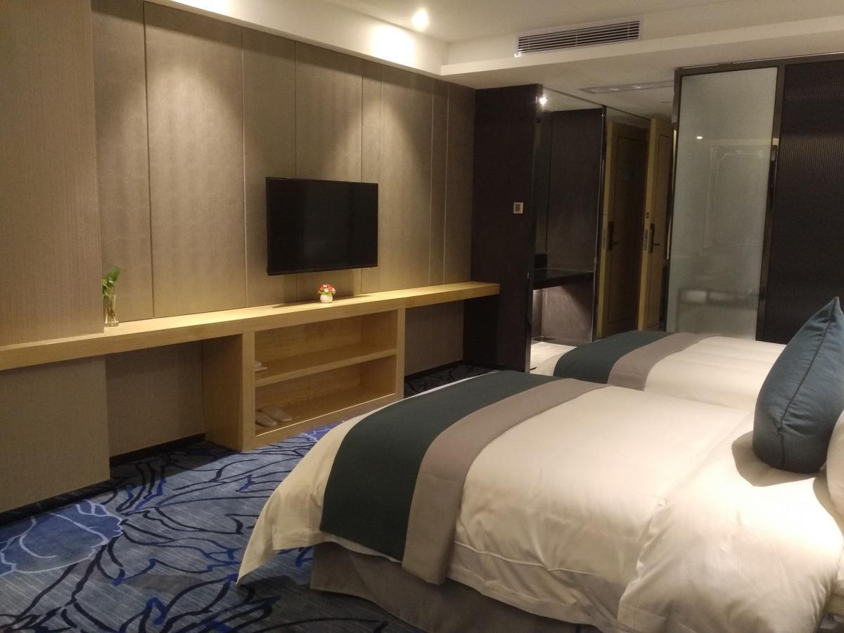 שנג'ן Zhongtian Mayfair Hotel - Bao'An International Airport Xixiang Subway Station מראה חיצוני תמונה